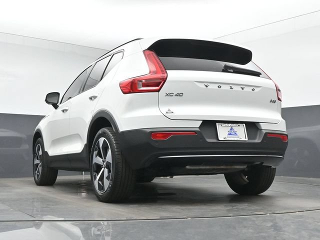 Used 2024 Volvo XC40 B5 Plus AWD/4WD image 39
