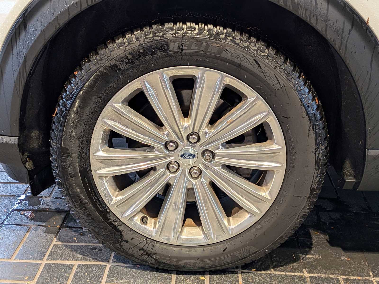 Used 2023 Ford Explorer Limited w/ Hybrid Equipment Group 310A image 12