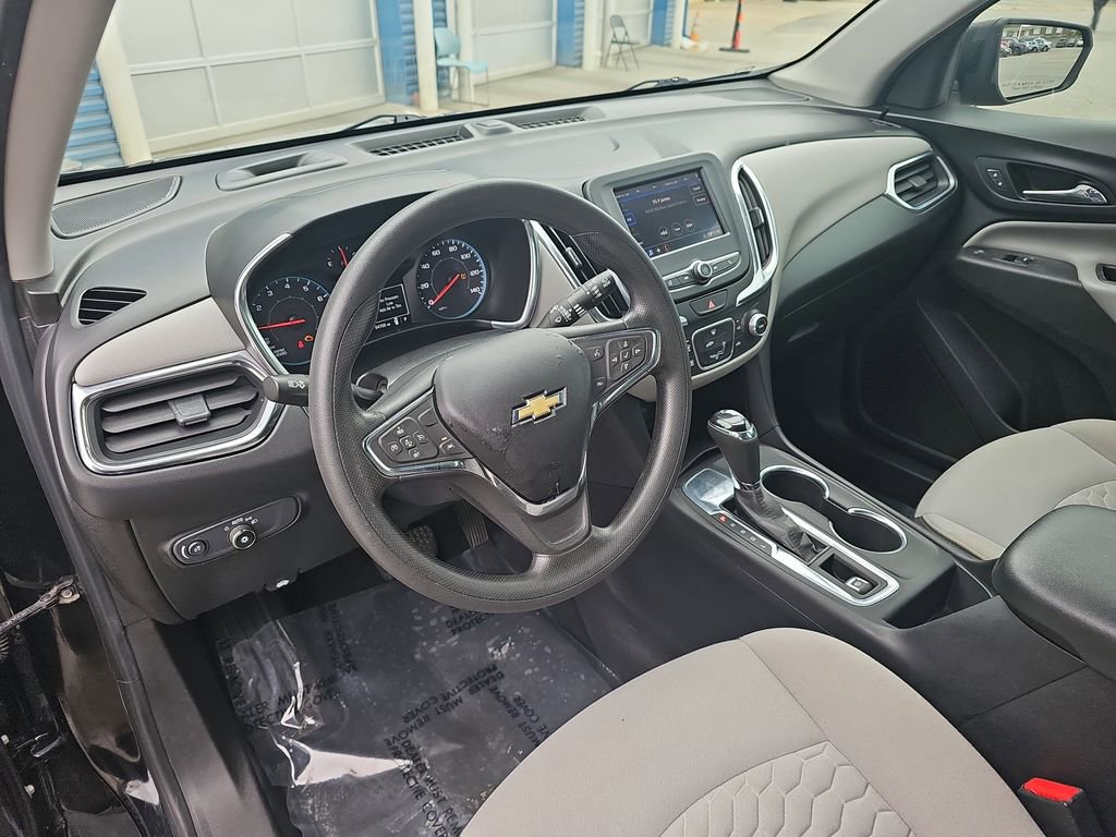 Used 2021 Chevrolet Equinox LS FWD image 15