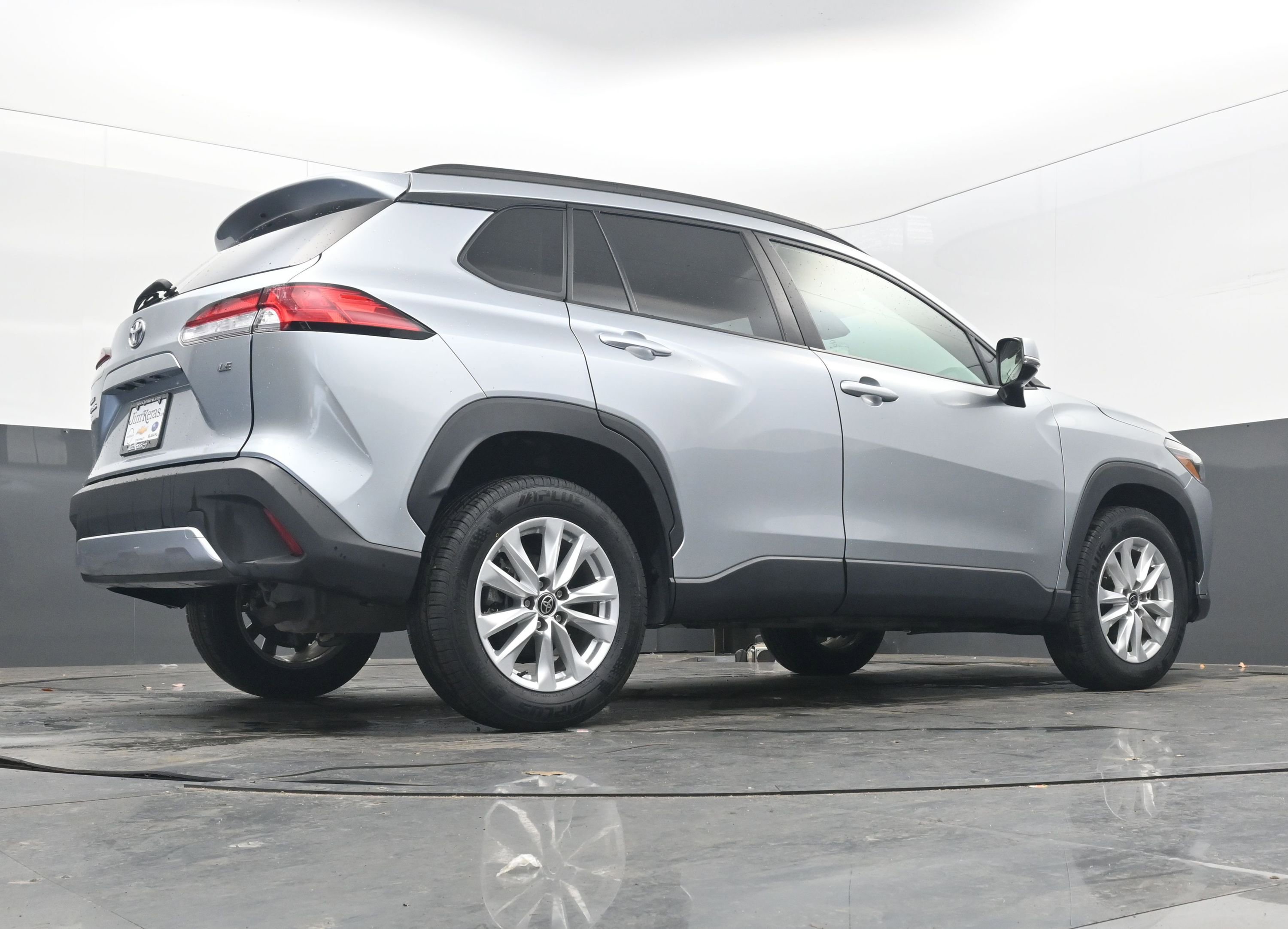 Used 2022 Toyota Corolla Cross LE image 28