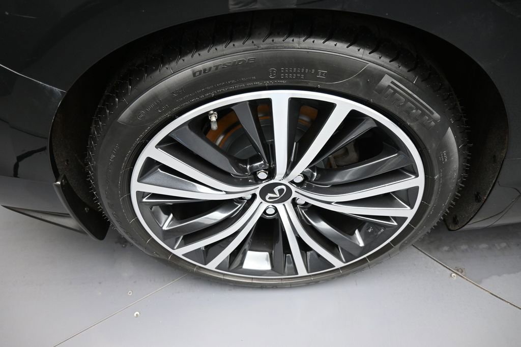 Used 2021 INFINITI Q60 3.0t Luxe w/ Cargo Package AWD/4WD image 12