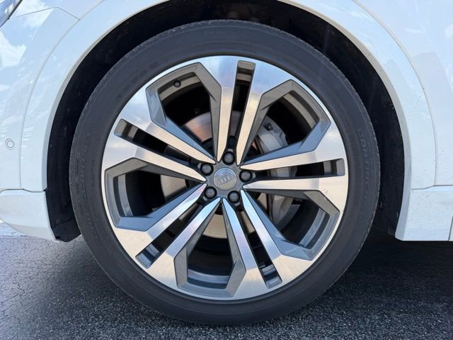 Used 2019 Audi Q8 Prestige image 7