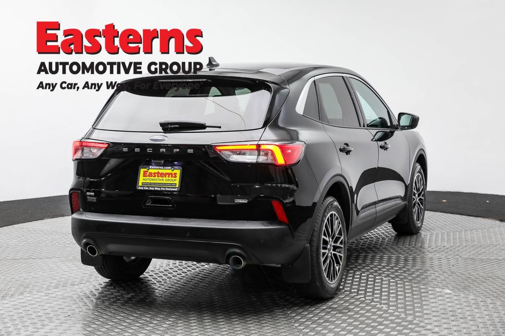 Used 2022 Ford Escape SE image 5