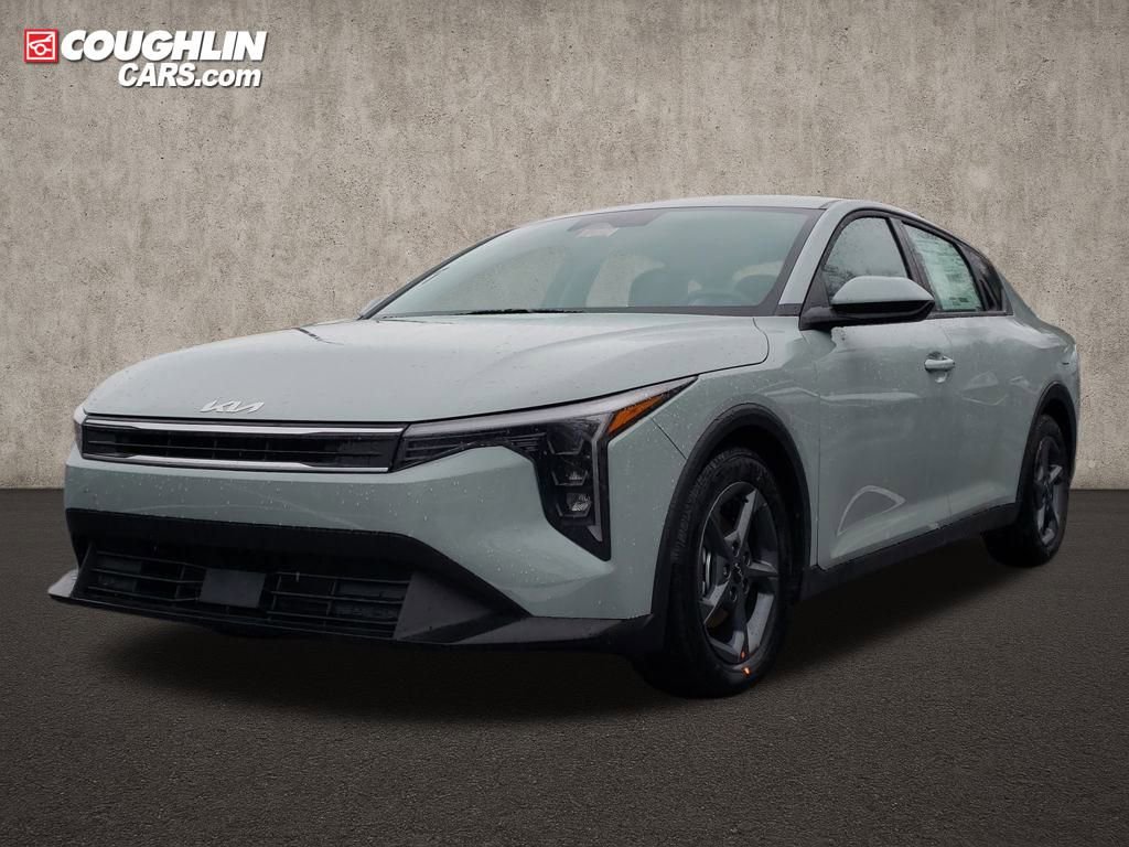 New 2025 Kia K4 LXS image 3