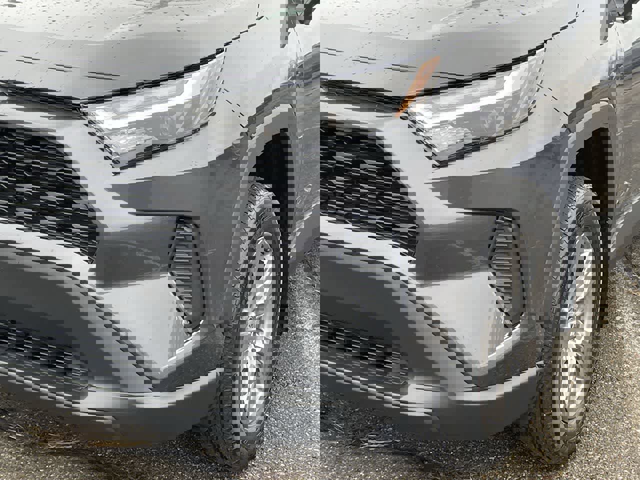 Used 2023 Toyota RAV4 XLE image 38