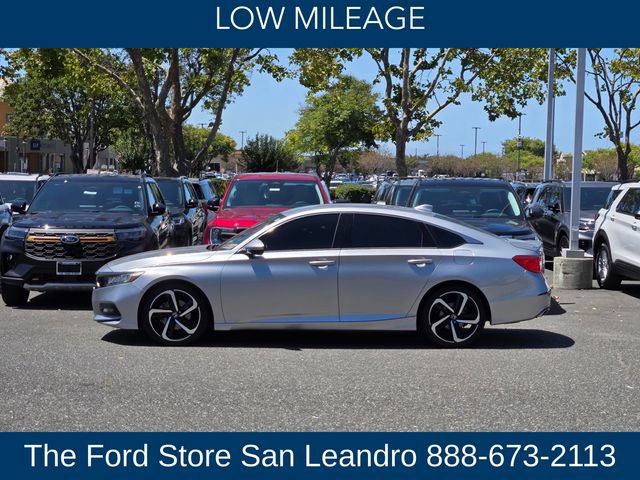 Used 2018 Honda Accord Sport image 3
