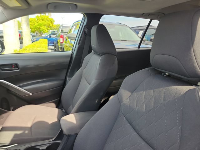 Used 2022 Toyota Corolla Cross LE w/ Moonroof Package FWD image 9