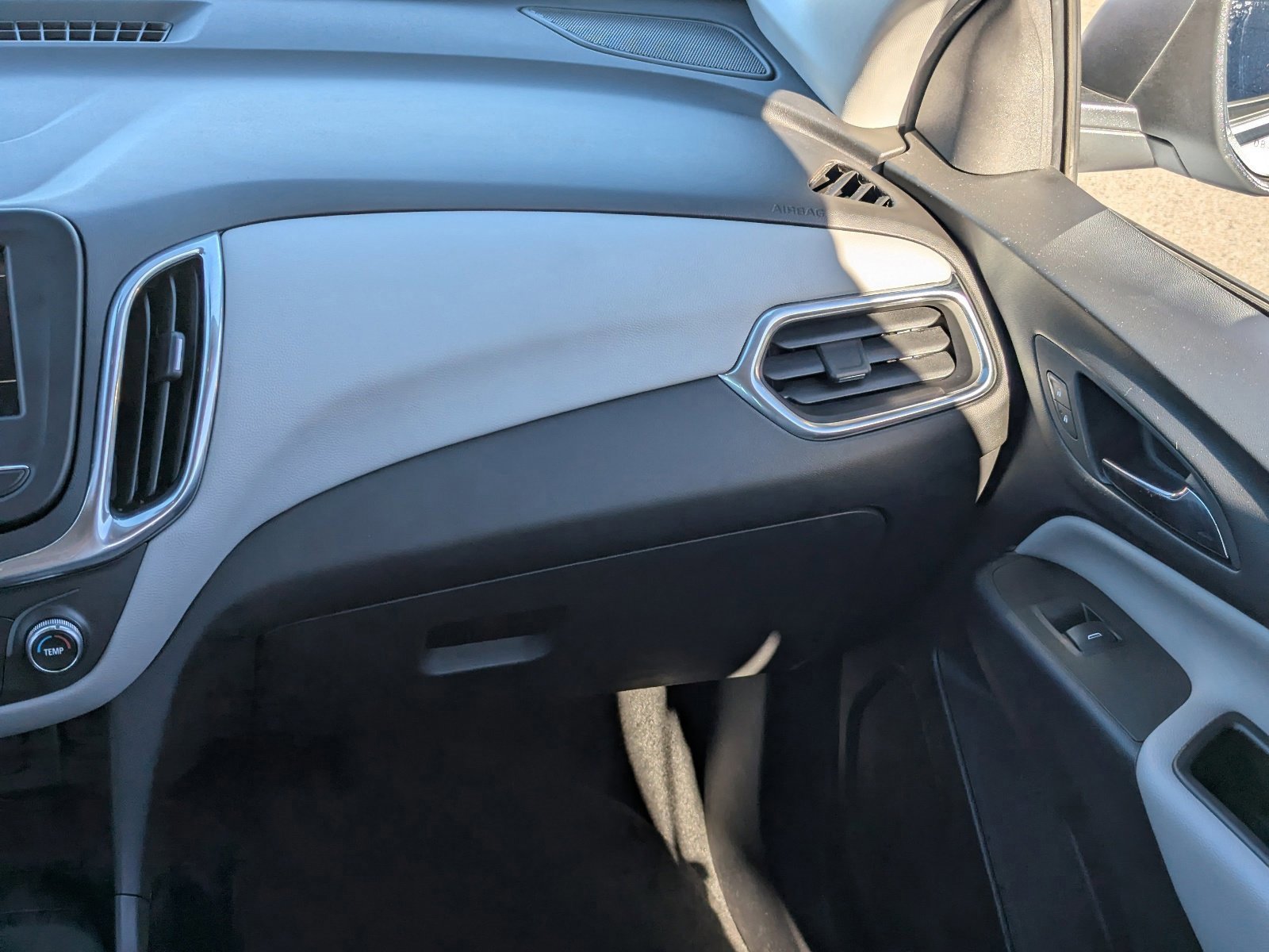 Used 2024 Chevrolet Equinox LS image 18