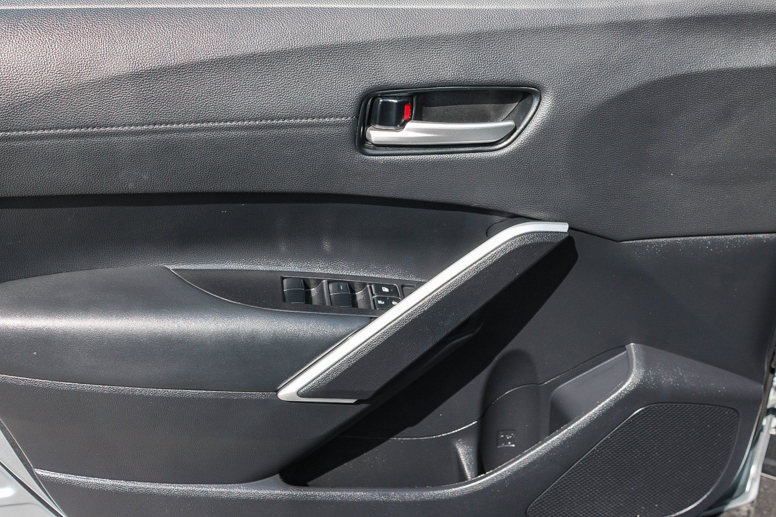 Certified 2026 Toyota Corolla Cross XLE FWD image 21
