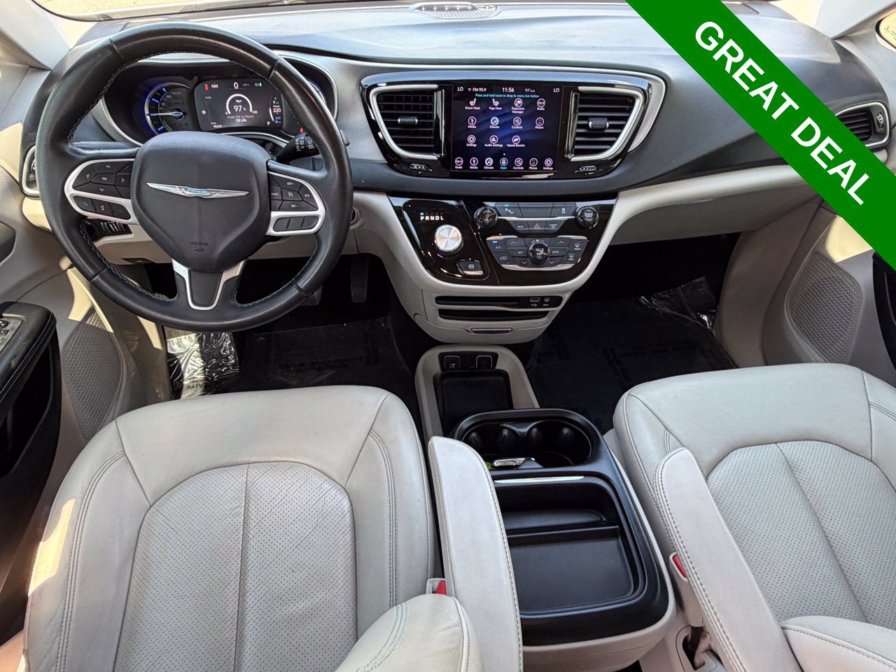 Used 2018 Chrysler Pacifica Touring-L FWD image 16