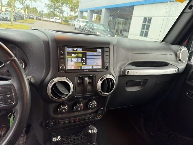 Used 2017 Jeep Wrangler Sahara w/ Connectivity Group image 9