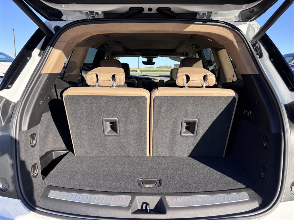 Used 2023 Cadillac XT6 Sport w/ Platinum Package image 13