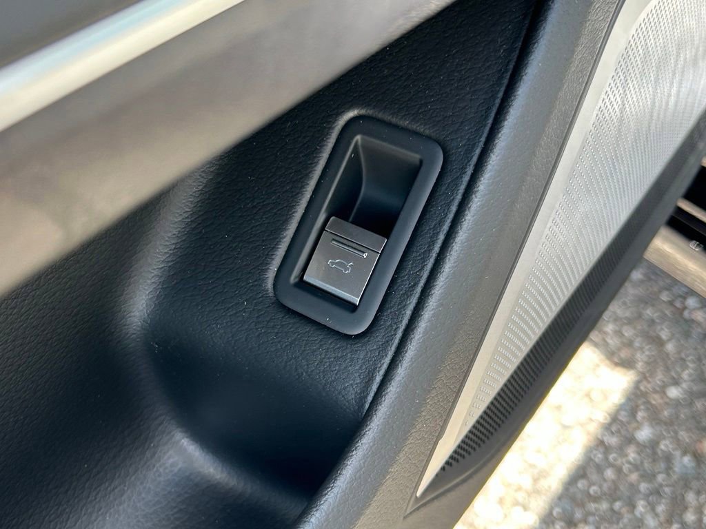 New 2026 Audi A8 L 3.0T AWD/4WD image 21