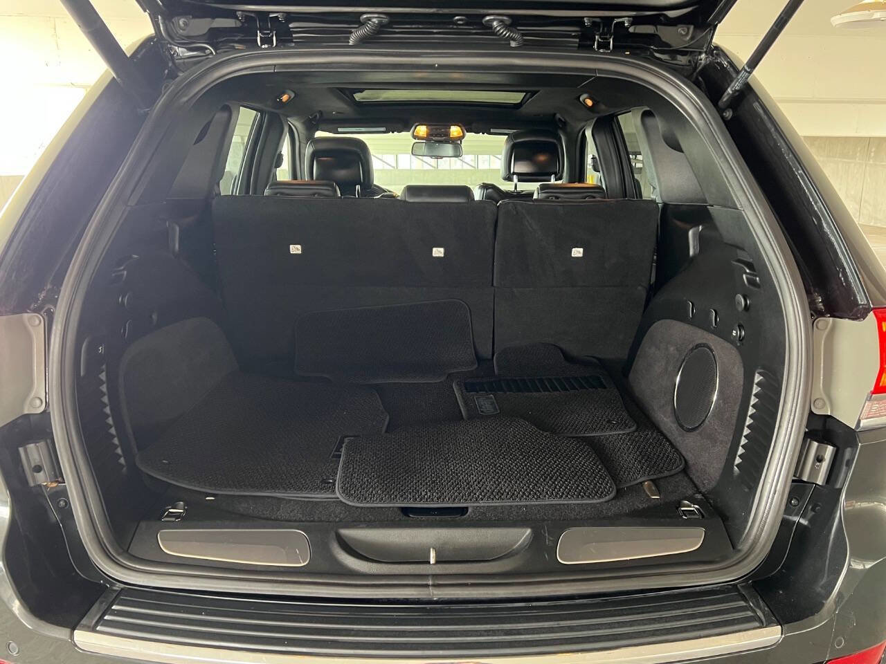 Used 2015 Jeep Grand Cherokee Summit AWD/4WD image 23