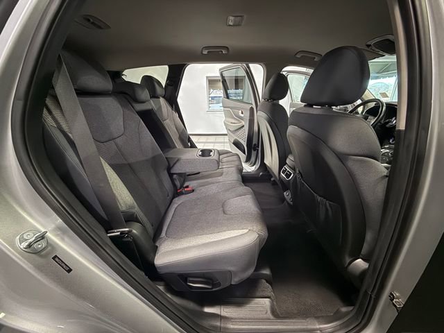 Used 2023 Hyundai Santa Fe SEL image 13