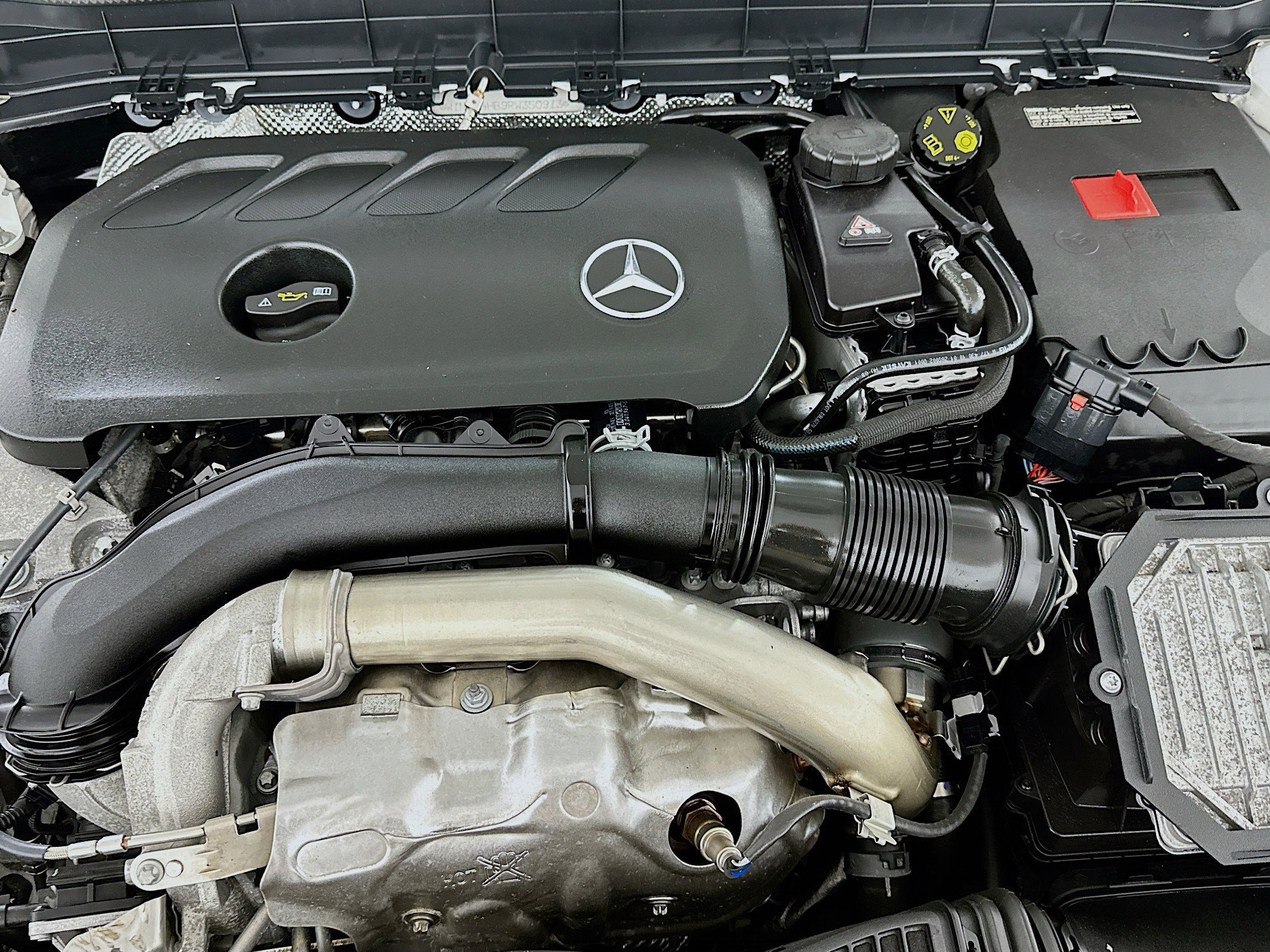 Used 2024 Mercedes-Benz GLB 250 4MATIC w/ Driver Assistance Package image 33