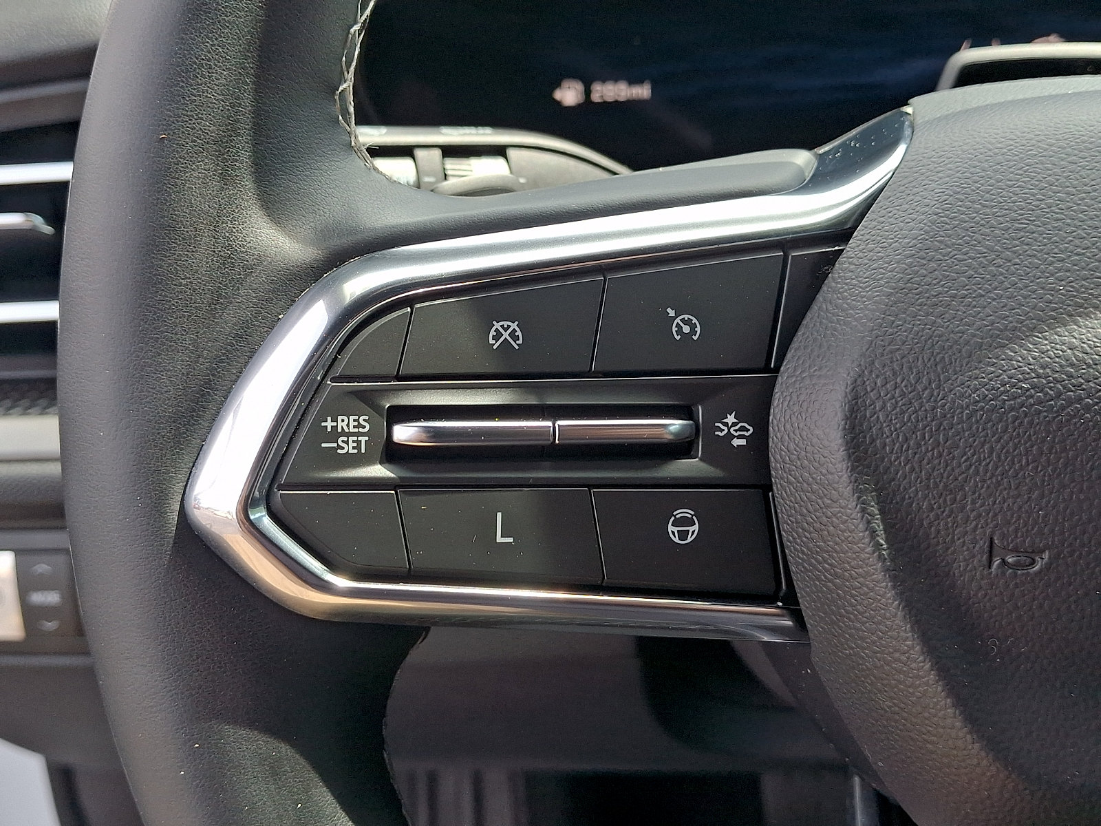 Used 2025 Chevrolet Traverse LT w/ Enhanced Driving Package FWD image 20