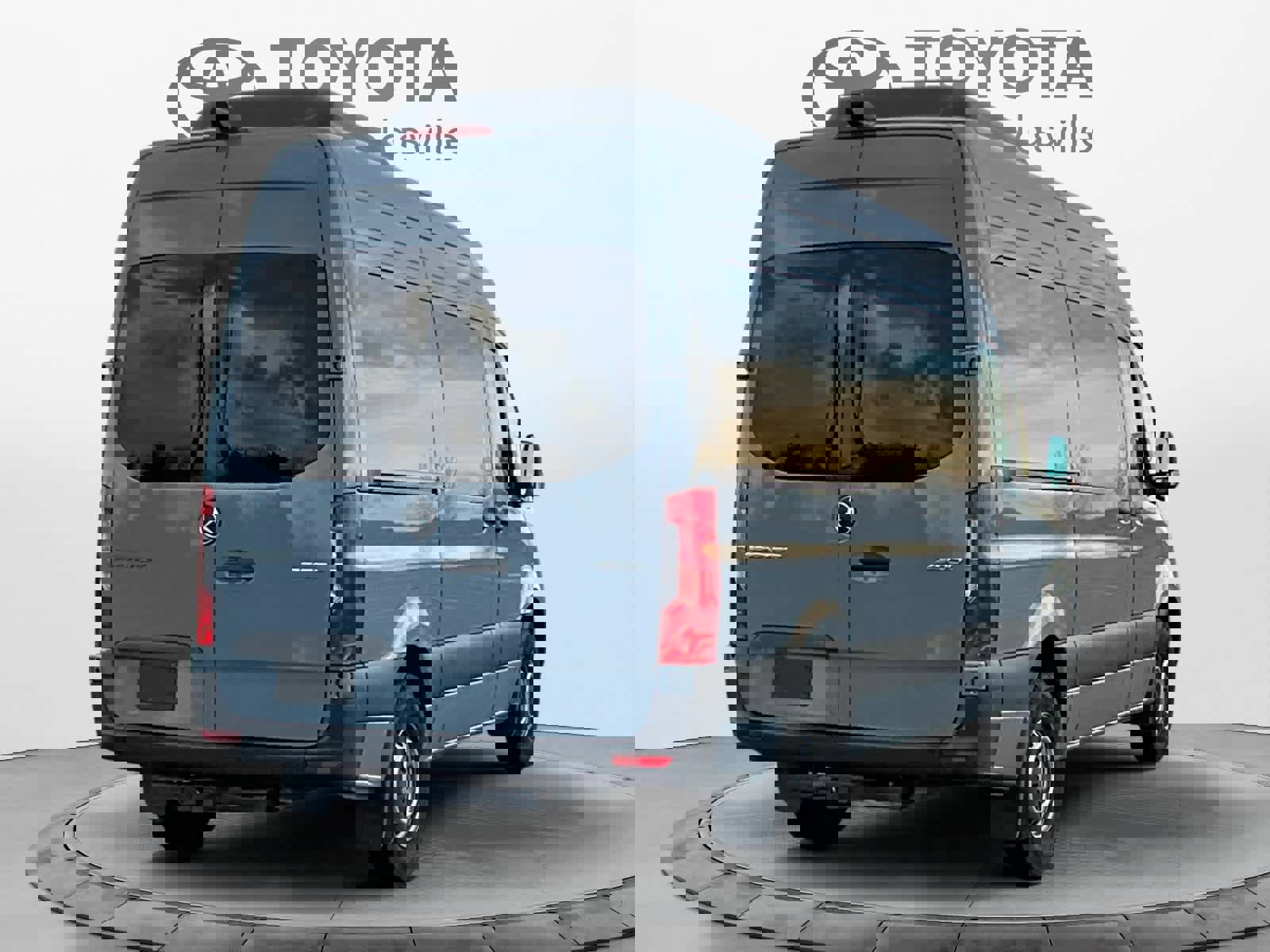 Used 2025 Mercedes-Benz Sprinter 2500 image 6