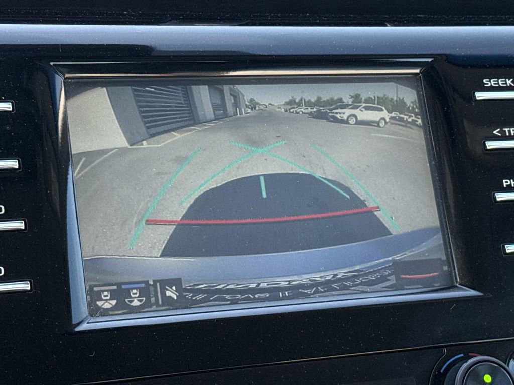Used 2018 Toyota Camry XLE FWD image 14