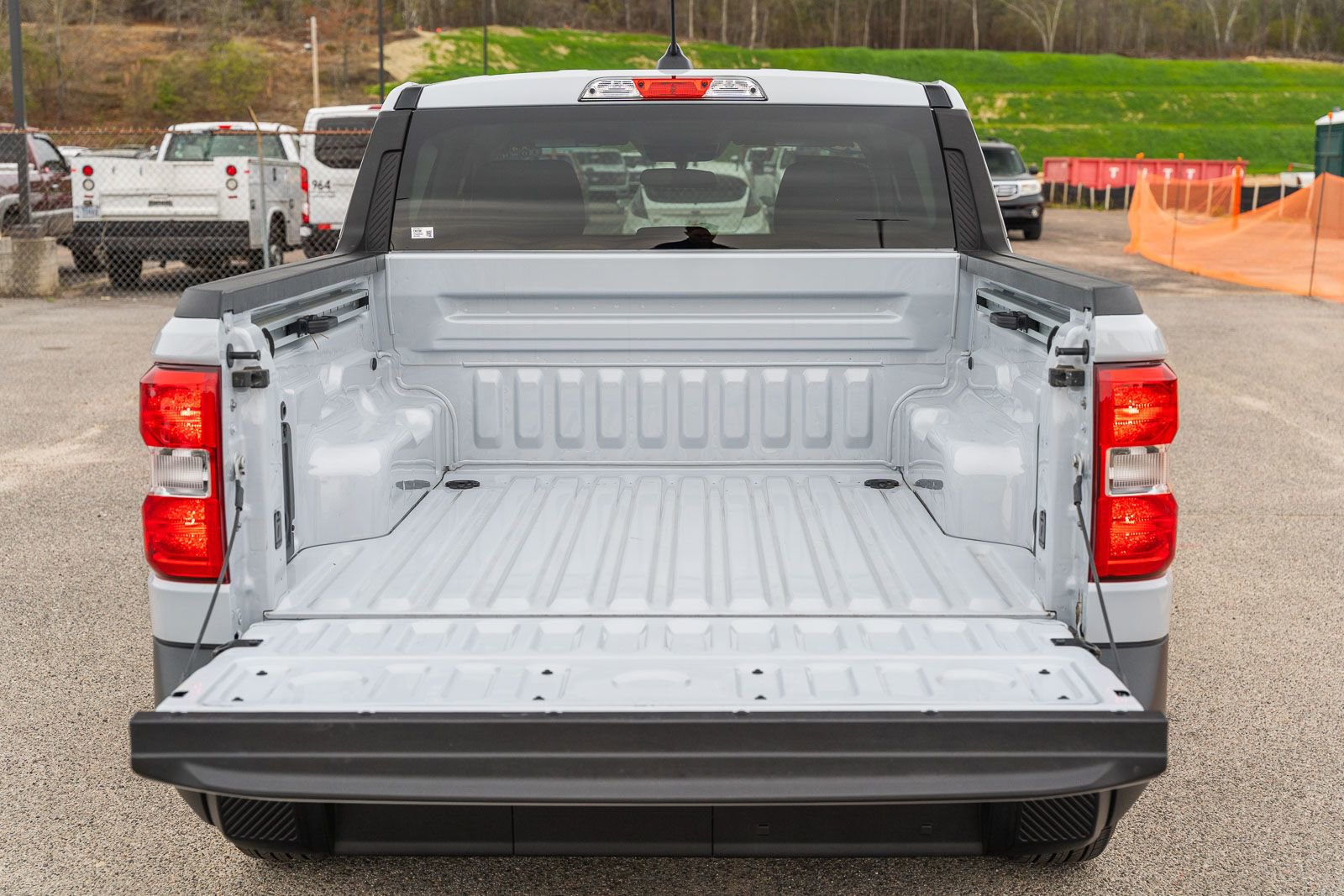 Used 2025 Ford Maverick XL w/ Equipment Group 102A image 17