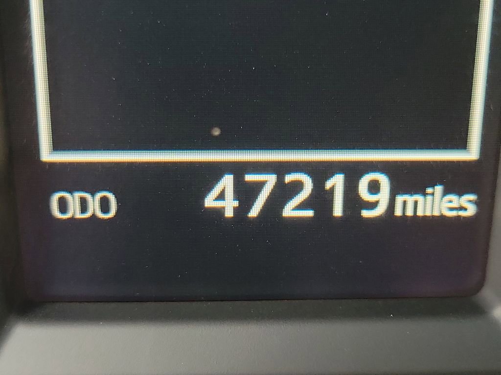 Used 2017 Toyota RAV4 XLE w/ Carpet Mat Package image 27