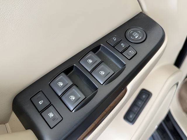 Used 2019 GMC Yukon XL Denali image 14