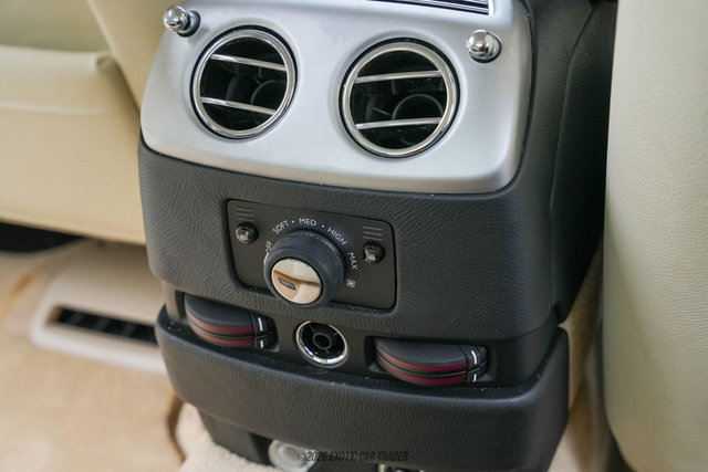 Used 2011 Rolls-Royce Ghost image 65