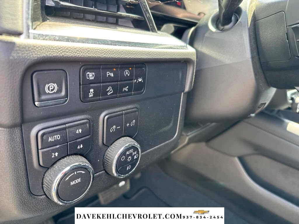 Used 2025 Chevrolet Tahoe Z71 w/ Comfort Package AWD/4WD image 11