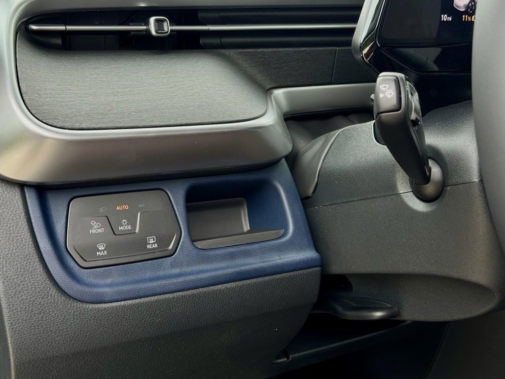 New 2025 Volkswagen ID. Buzz Pro S Plus image 25