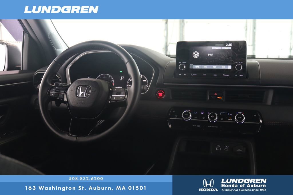 Used 2023 Honda Pilot Sport image 4