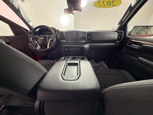 Used 2022 Chevrolet Silverado 1500 LT AWD/4WD image 17