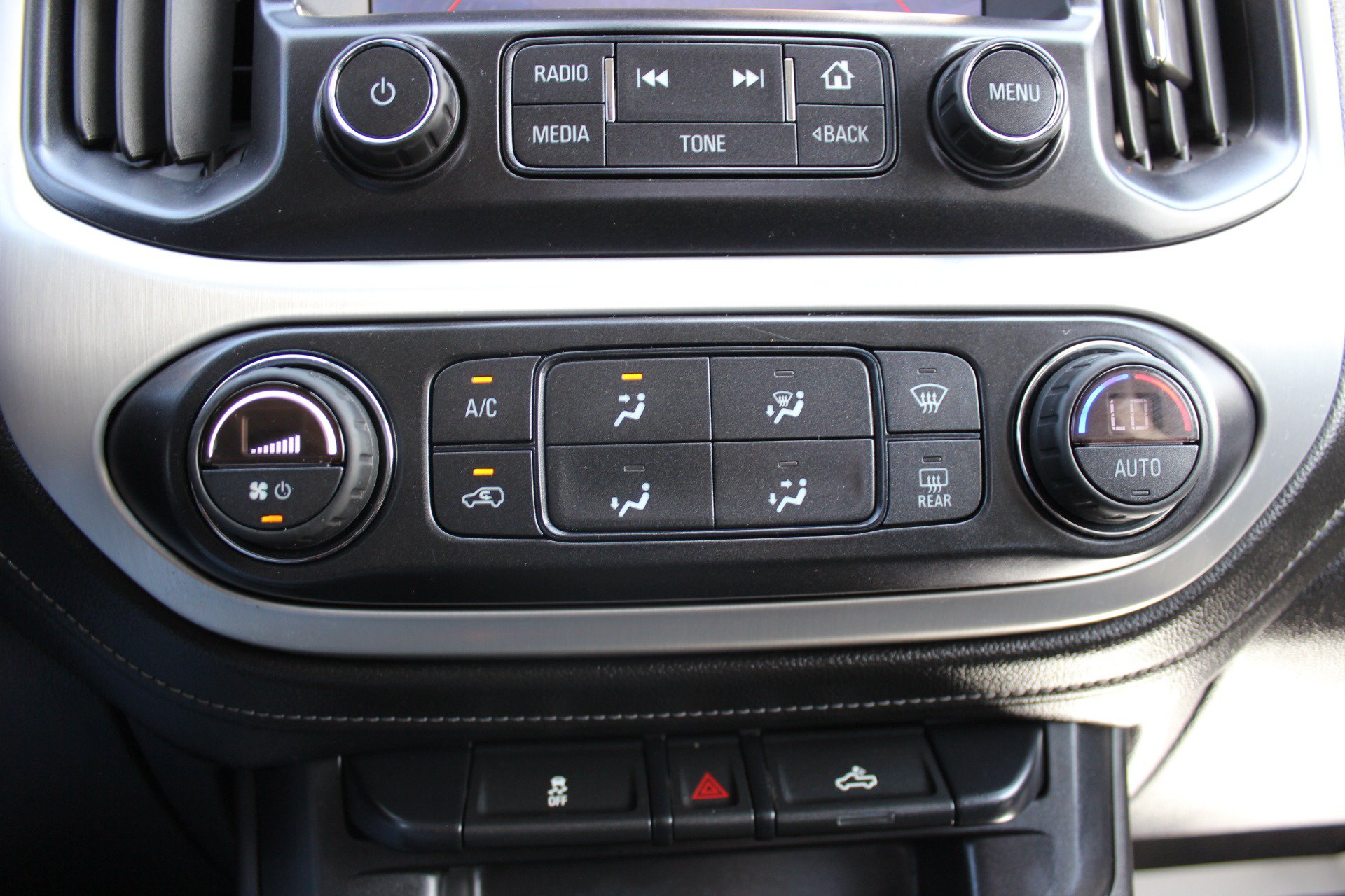Used 2015 GMC Canyon SLE w/ SLE Convenience Package RWD image 30