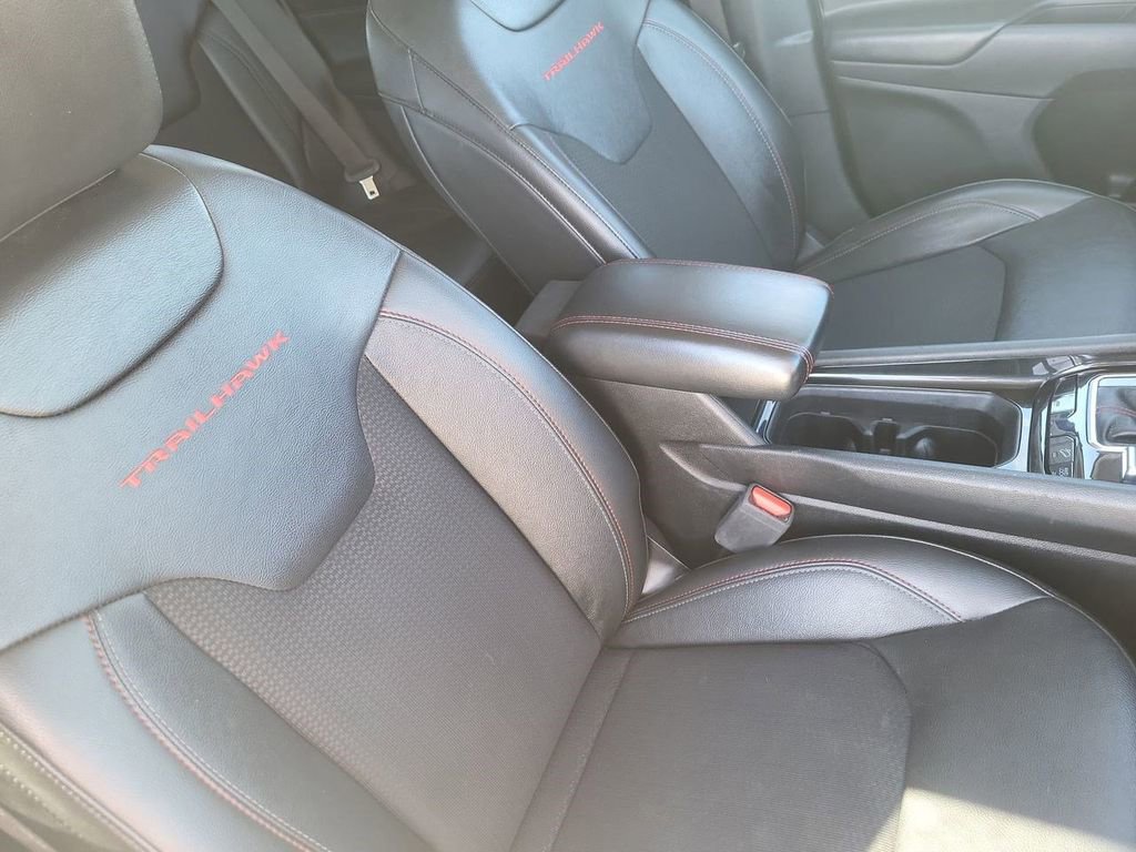 Used 2022 Jeep Compass Trailhawk w/ Sun and Sound Group image 35