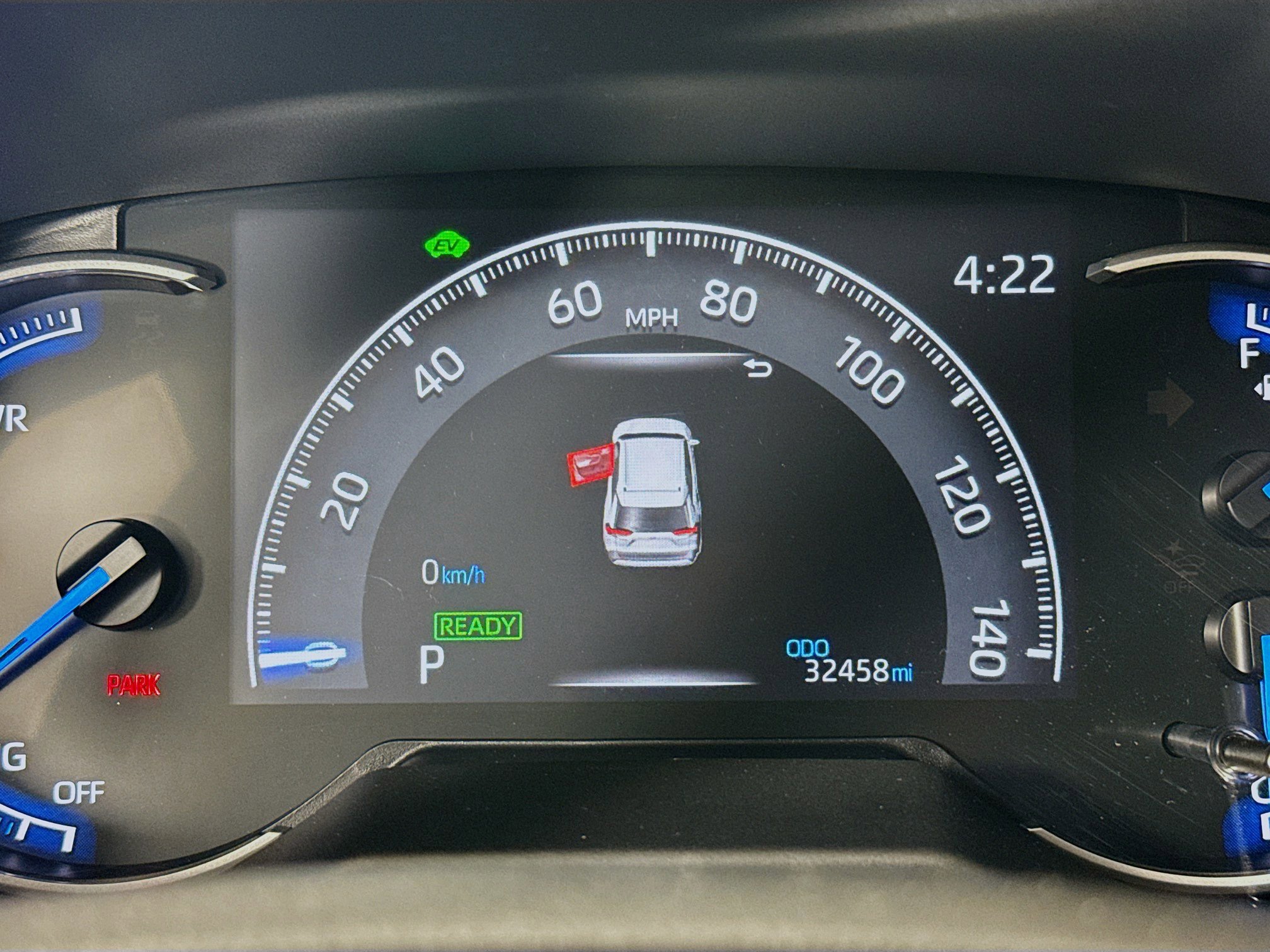 Used 2025 Toyota RAV4 LE AWD/4WD image 13