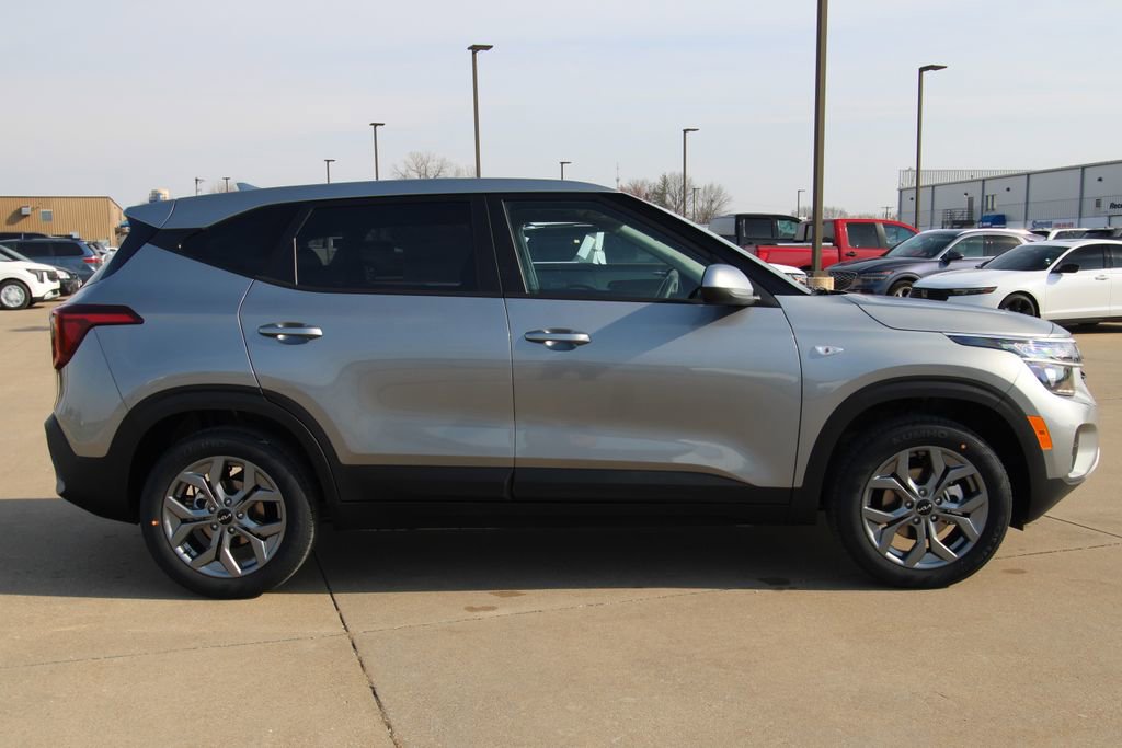 New 2026 Kia Seltos LX image 4