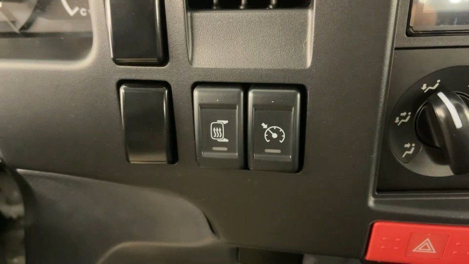 New 2025 Chevrolet Low Cab Forward image 23