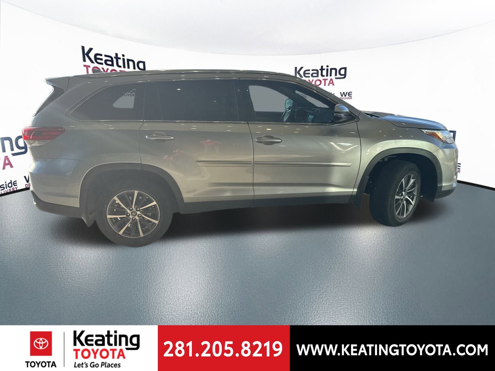Used 2019 Toyota Highlander XLE image 2