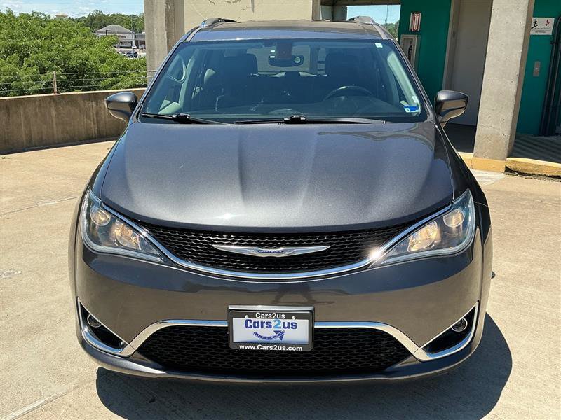 Used 2018 Chrysler Pacifica Touring-L FWD image 12