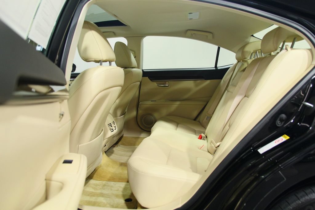 Used 2014 Lexus ES 350 w/ Premium Package FWD image 27