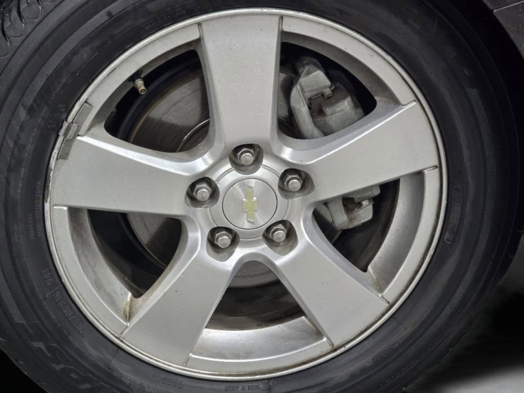Used 2015 Chevrolet Cruze LT image 23
