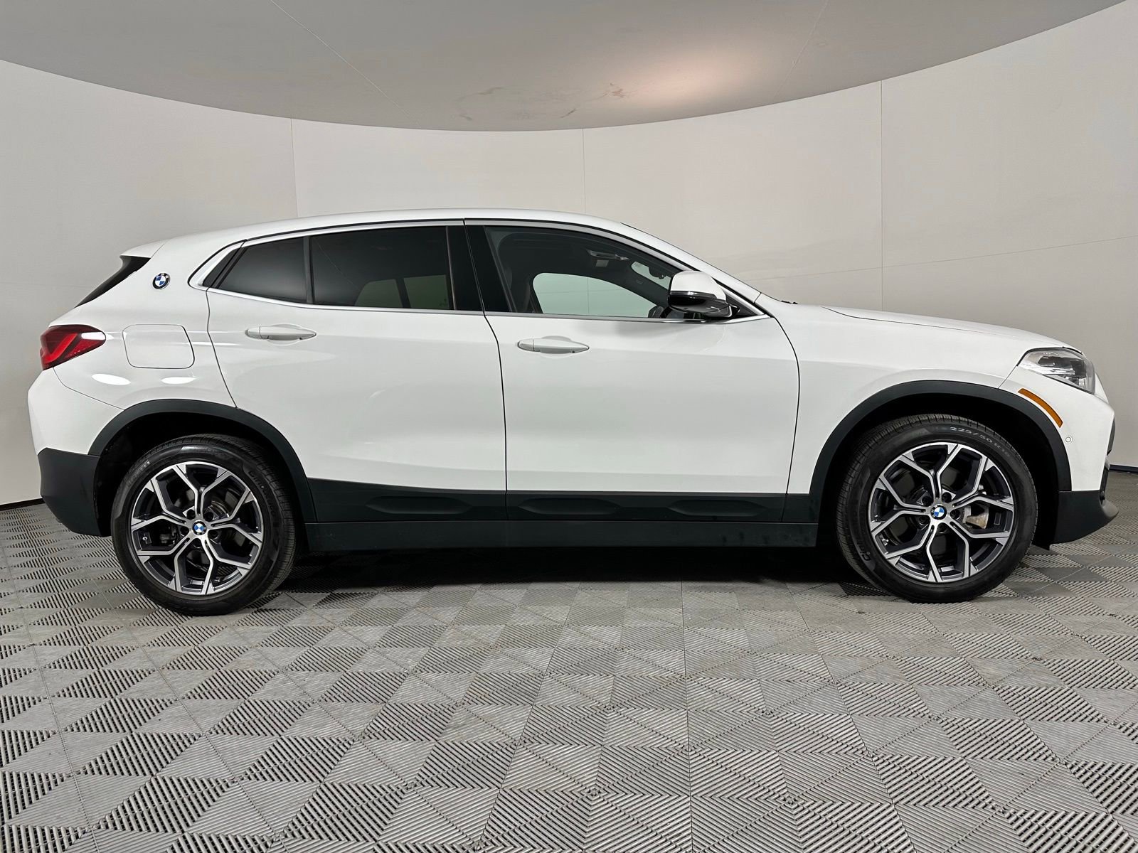 Used 2023 BMW X2 xDrive28i w/ Premium Package 2 image 30