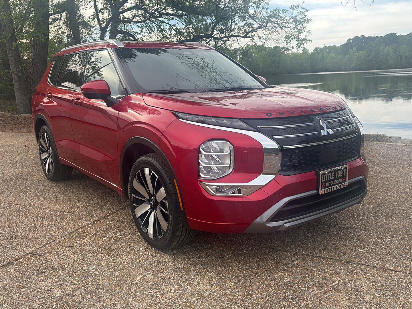 New 2026 Mitsubishi Outlander SEL AWD/4WD image 1