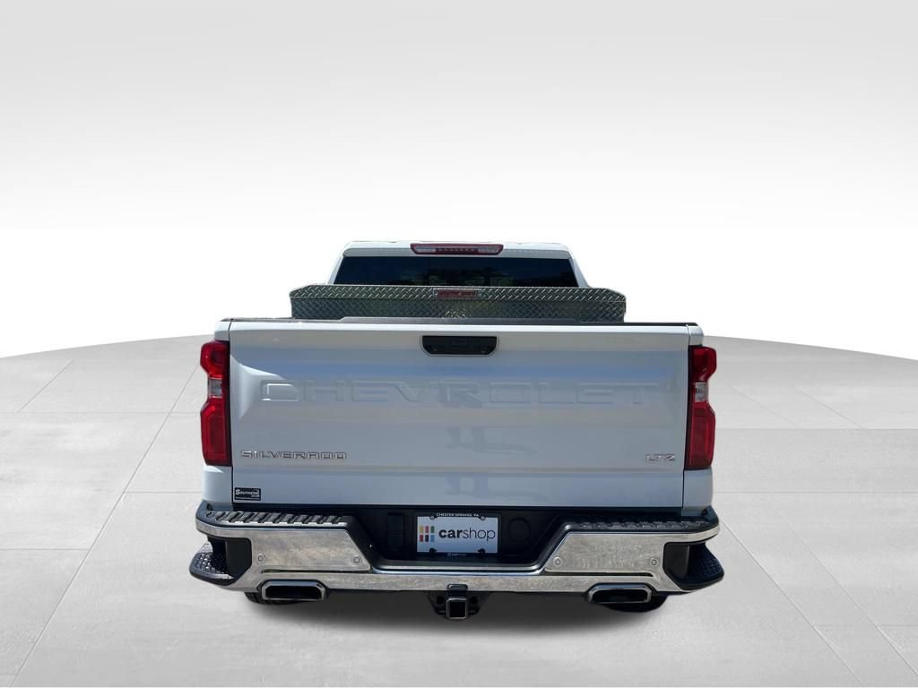 Used 2024 Chevrolet Silverado 1500 LTZ w/ LTZ Convenience Package II AWD/4WD image 4