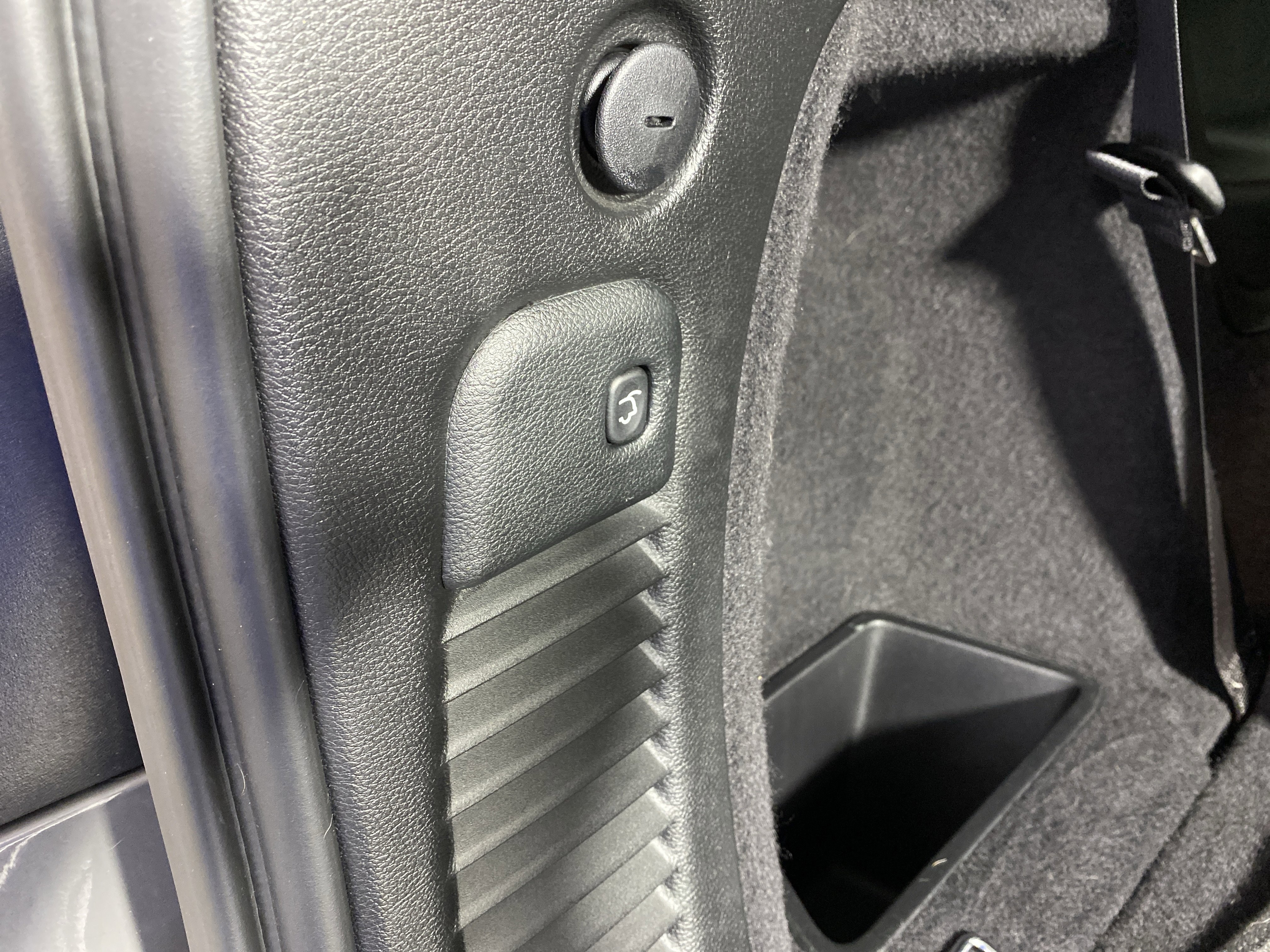 Used 2023 Dodge Durango R/T image 37