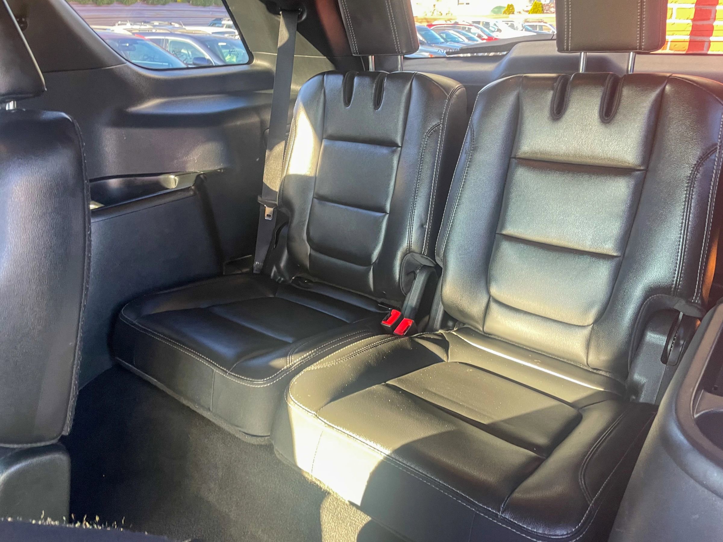 Used 2018 Ford Explorer Limited image 18