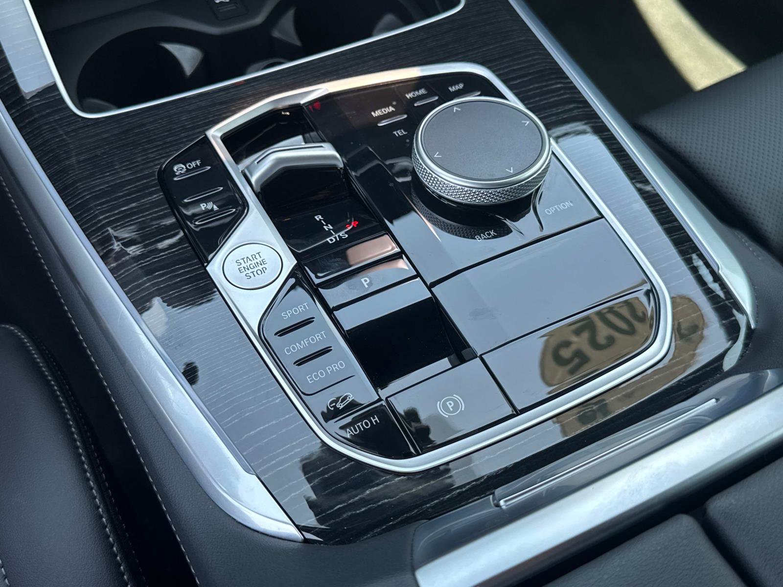 Certified 2025 BMW X5 xDrive40i w/ M Sport Package image 24