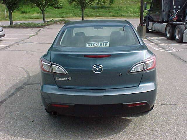 Used 2010 MAZDA MAZDA3 i Sport FWD image 6