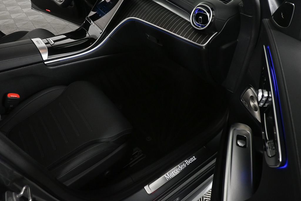 Certified 2025 Mercedes-Benz C 300 Sedan image 21