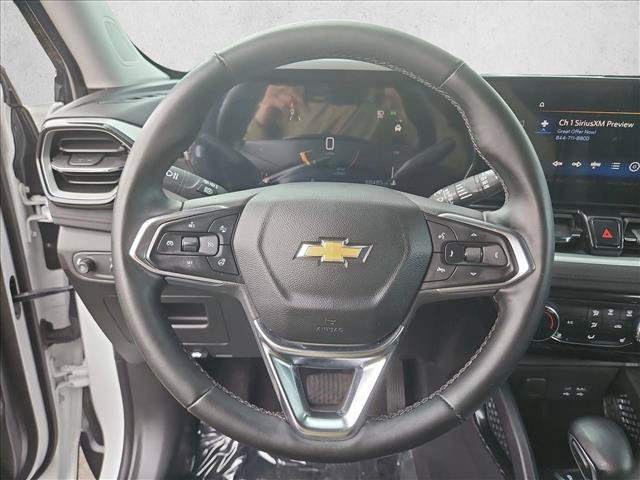 Used 2024 Chevrolet TrailBlazer LT w/ LT Cold Weather Package FWD image 13
