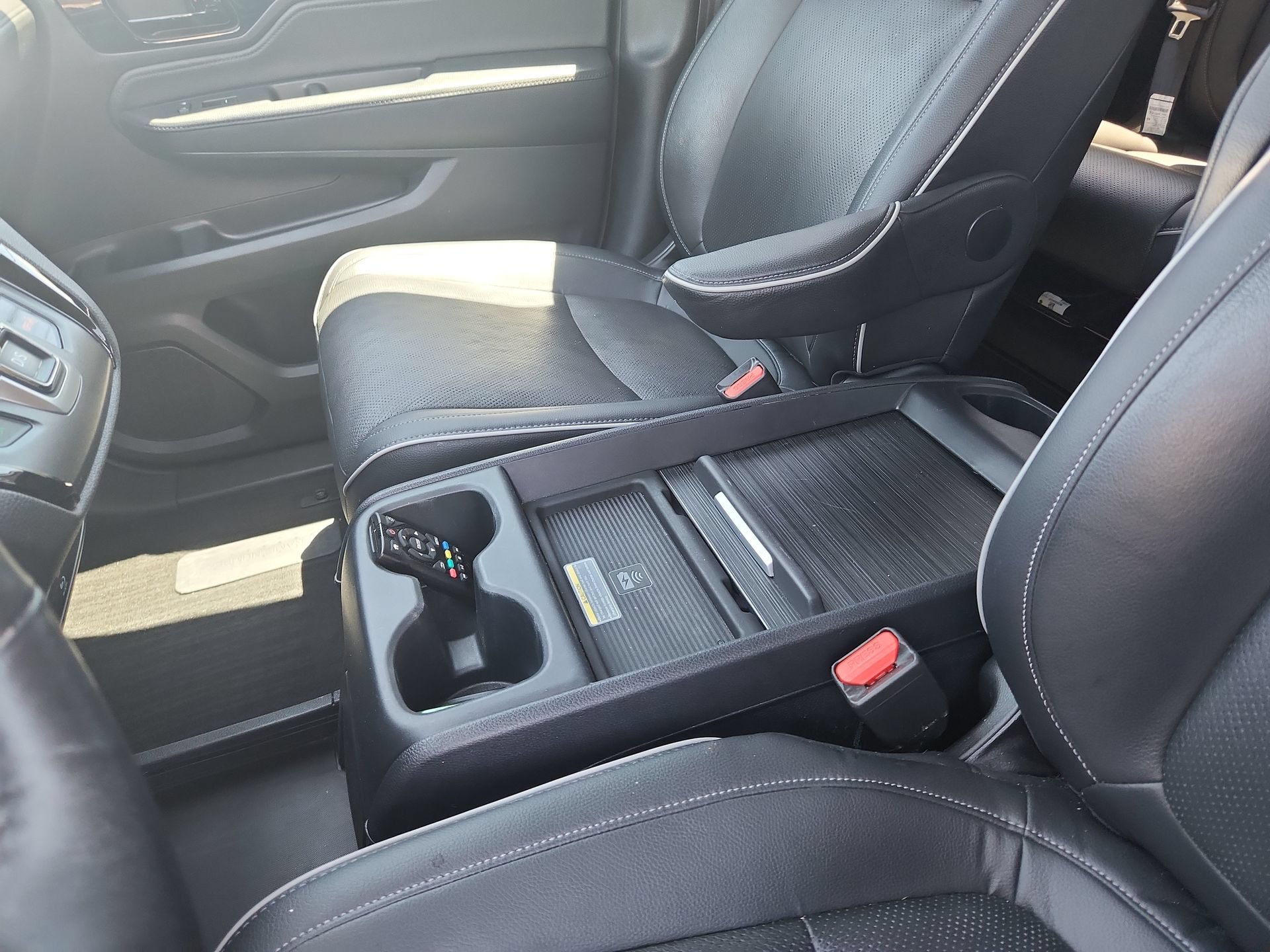 Used 2023 Honda Odyssey Elite image 23